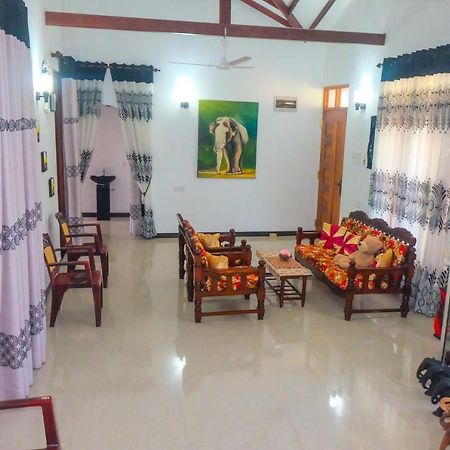 Rodrigo'S Villa & Restaurant Negombo Extérieur photo