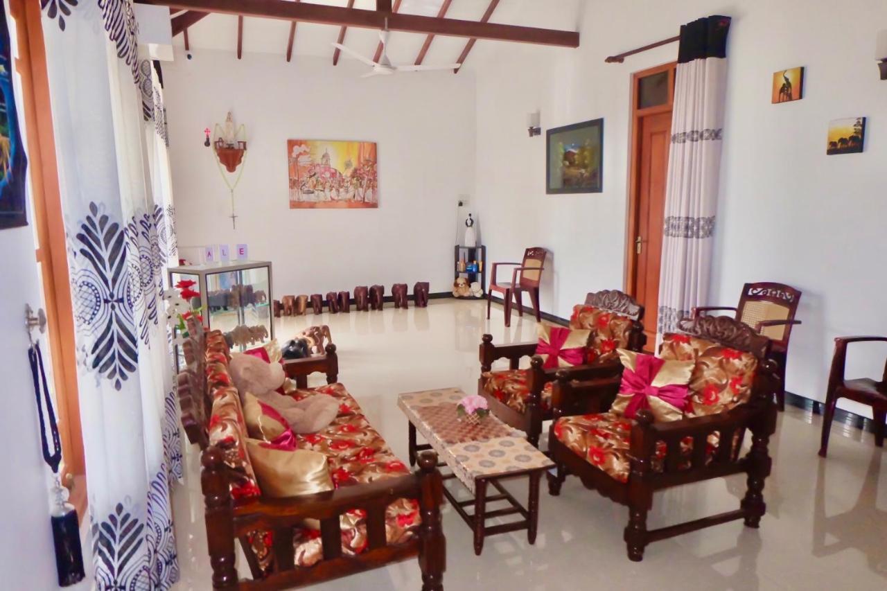Rodrigo'S Villa & Restaurant Negombo Extérieur photo