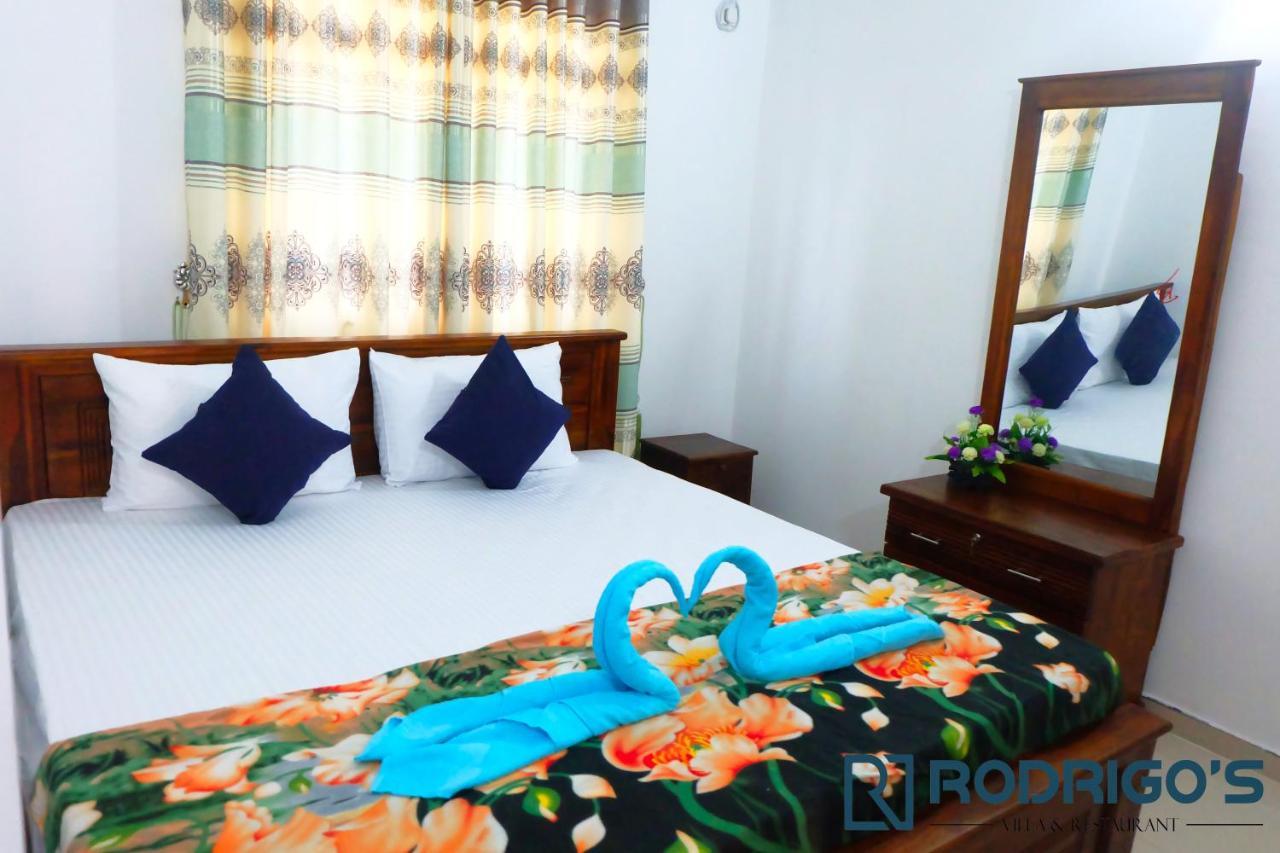 Rodrigo'S Villa & Restaurant Negombo Extérieur photo